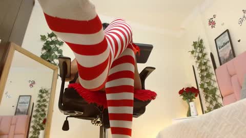 Snapshot of isabela_ferrer_ chatting on 01-29-25, 04:30 I S A online show from 01-29-25, 04:30