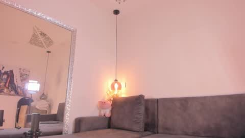 Isabela online show from 09-09-25, 12:15