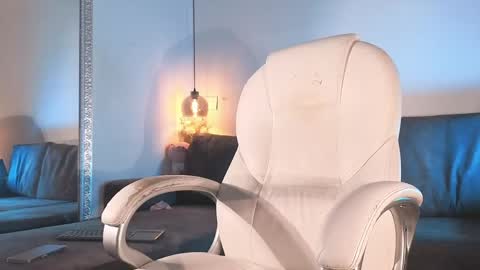 Snapshot of isabela_franco_ chatting on 04-21-26, 11:49 Isabela online show from 04-21-26, 11:49