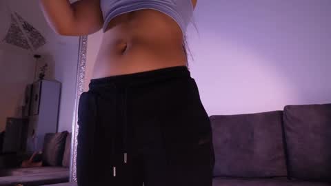 Snapshot of isabela_franco_ chatting on 05-20-26, 11:49 Isabela online show from 05-20-26, 11:49