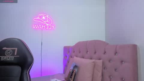 Snapshot of isabela_tay chatting on 04-28-26, 11:37 ISABELA online show from 04-28-26, 11:37
