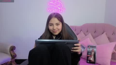 Snapshot of isabela_tay chatting on 05-14-26, 11:50 ISABELA online show from 05-14-26, 11:50
