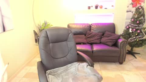 Isabela online show from 01-11-25, 01:53