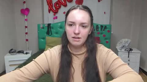 IsabelBlackberry online show from 10-16-25, 05:52