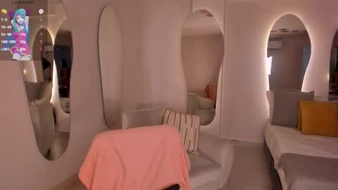 Isabel Bornner online show from 10-27-25, 06:56