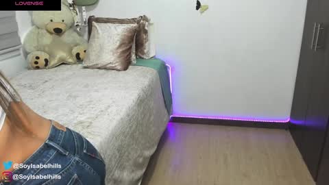 Snapshot of isabelhills chatting on 01-31-25, 03:55 Isa online show from 01-31-25, 03:55