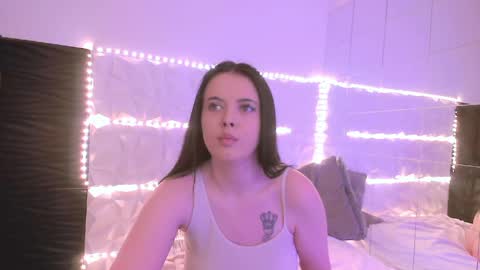 Isabelle online show from 05-05-26, 04:53