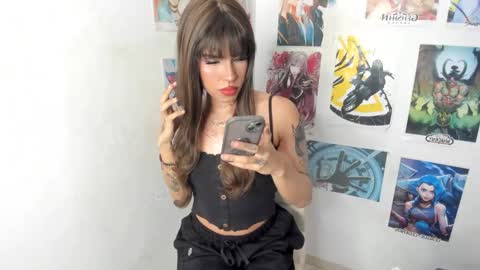 Snapshot of isabell_xstar chatting on 01-13-25, 12:19 isa 3 online show from 01-13-25, 12:19
