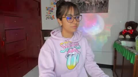 Snapshot of isabella22_1 chatting on 02-07-25, 12:39 Isabella22 1 online show from 02-07-25, 12:39