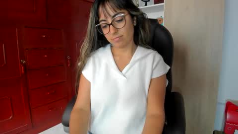 Isabella22 1 online show from 05-24-26, 03:50