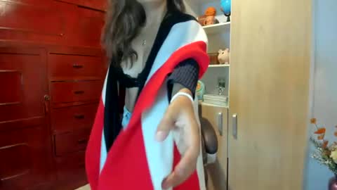 Isabella22 1 online show from 07-09-26, 11:20