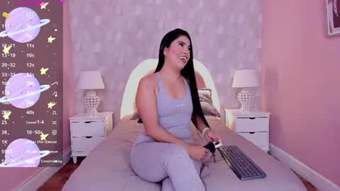 Snapshot of isabella__milf chatting on 07-14-26, 07:08 isabella__milf online show from 07-14-26, 07:08
