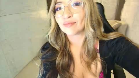 Isa  online show from 03-18-26, 05:05