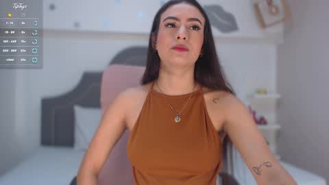 Snapshot of isabella__shine chatting on 01-09-25, 03:44 Isa online show from 01-09-25, 03:44