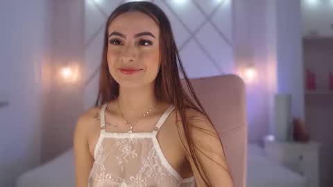 Snapshot of isabella__shine chatting on 10-01-25, 03:40 Isa online show from 10-01-25, 03:40