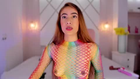 Snapshot of isabella__shine chatting on 11-27-25, 03:36 Isa online show from 11-27-25, 03:36