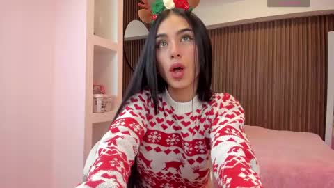 Isabella Cooper online show from 12-08-24, 08:25