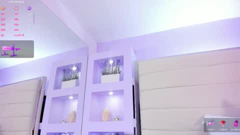 Snapshot of isabella_daniell chatting on 11-27-25, 04:25 Isa online show from 11-27-25, 04:25