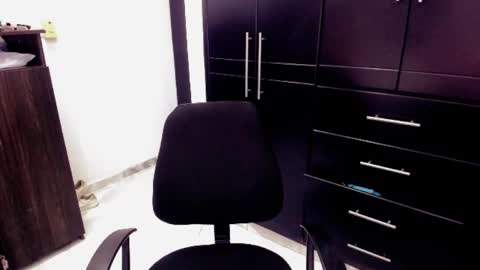 Snapshot of isabella_hotxxx chatting on 03-05-25, 02:03 sandra isabella hotxxx online show from 03-05-25, 02:03