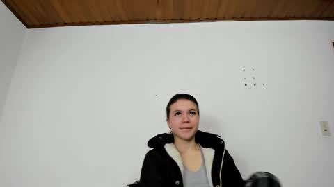 isabella_jaramillo online show from 11-15-25, 12:02