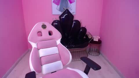 Isa  online show from 10-29-25, 02:19