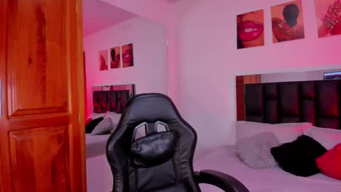 Isabella Moon9 online show from 02-19-26, 11:39