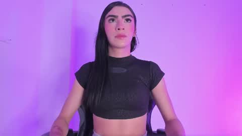 Snapshot of isabella_moon9 chatting on 06-20-26, 11:46 Isabella Moon9 online show from 06-20-26, 11:46