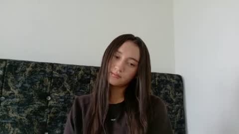 Isabella Nowa online show from 06-25-26, 08:46
