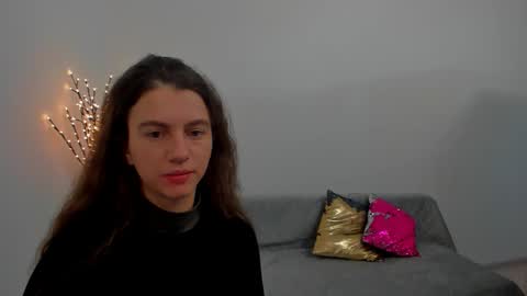 Isabella online show from 04-21-26, 09:26