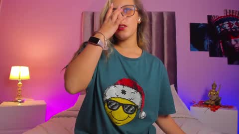 Isabella Rros online show from 12-19-24, 04:13