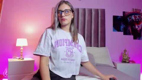 Isabella Rros online show from 02-21-25, 03:23