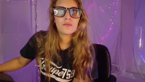 Isabella Rros online show from 02-10-26, 10:03