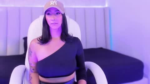 Snapshot of isabella_santamaria chatting on 12-11-24, 10:06 Isa online show from 12-11-24, 10:06