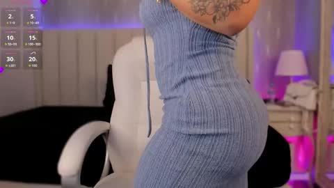 Snapshot of isabella_santamaria chatting on 10-27-25, 10:47 Isa online show from 10-27-25, 10:47