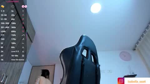 Snapshot of isabella_sea chatting on 09-15-25, 12:54 Isabella Sea online show from 09-15-25, 12:54