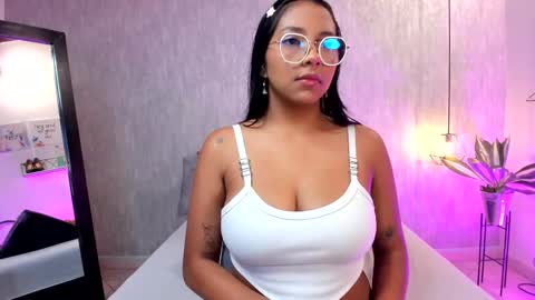 isabella zc online show from 02-22-25, 12:08