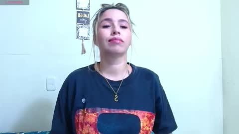 isabellaa_smith03 online show from 03-24-26, 12:04