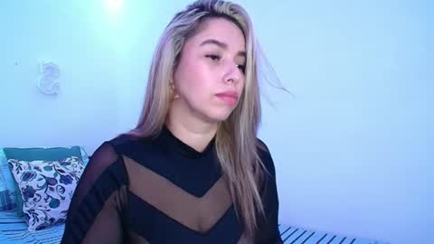 Snapshot of isabellaa_smith03 chatting on 07-19-26, 03:21 isabellaa_smith03 online show from 07-19-26, 03:21