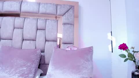 Isabella  online show from 03-16-26, 08:24