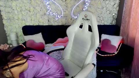 Marina online show from 03-21-26, 06:51