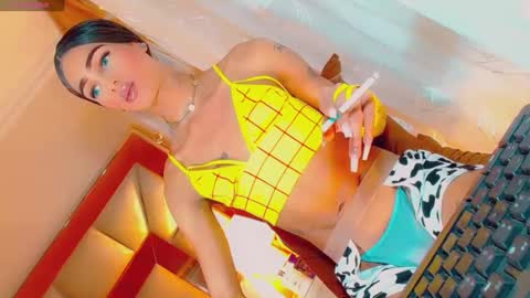 isabellagirs online show from 10-11-25, 05:17