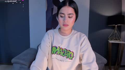 Isa Hill  online show from 12-29-24, 05:12