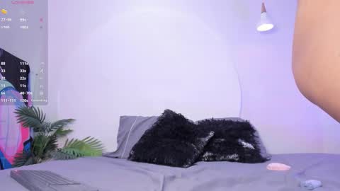 Isabella  online show from 09-19-25, 01:51