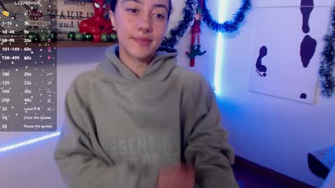 Snapshot of isabellakoff chatting on 12-23-24, 11:57 Tati - online show from 12-23-24, 11:57