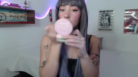 Snapshot of isabellakoff chatting on 11-29-25, 12:19 Tati - online show from 11-29-25, 12:19