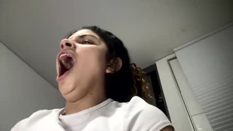 Snapshot of isabellakoffs chatting on 02-28-26, 05:52 Isabella.. back again online show from 02-28-26, 05:52