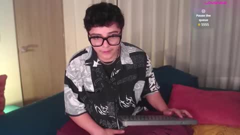 Isabella Mout  online show from 03-29-26, 04:51