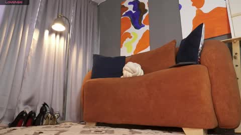 Help me with your follow independent model isabela online show from 06-02-26, 07:27