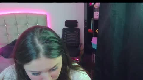 Snapshot of isabellaoverkill chatting on 02-07-26, 01:42 Isa Overkill online show from 02-07-26, 01:42