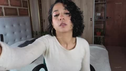 Isabela Paz online show from 04-16-26, 12:28